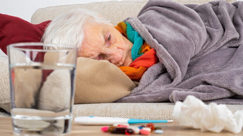 7 tipov na prevenciu prechladnutia a chrípky pre seniorov a opatrovateľov